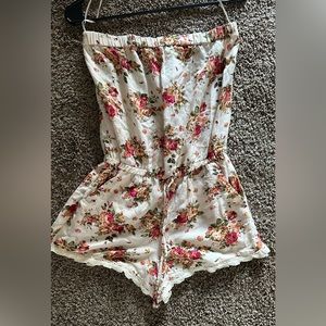 Boutique romper worn once or twice smoke free house